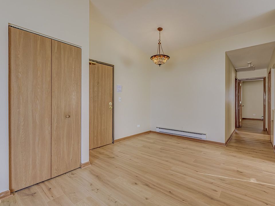 1st image of 431 Berkshire Dr APT 32