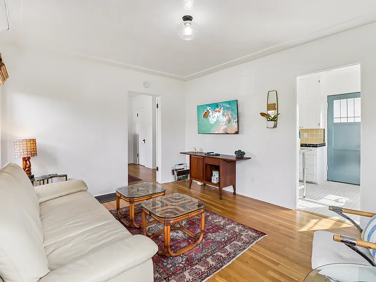 4413 Utah St — Photo 10