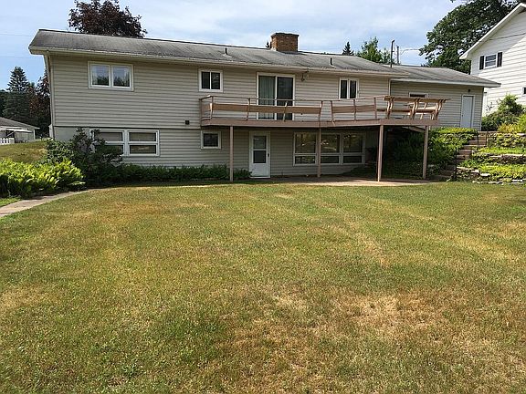 4th image of 1632 S Park St
