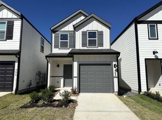 950 Moon Drop Ln, Houston, TX 77090