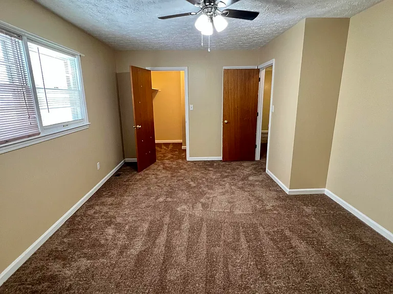 3327 Wood Valley Ct — Photo 17