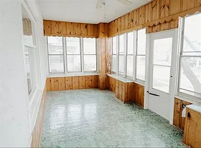 2723 Newport Ave — Photo 13