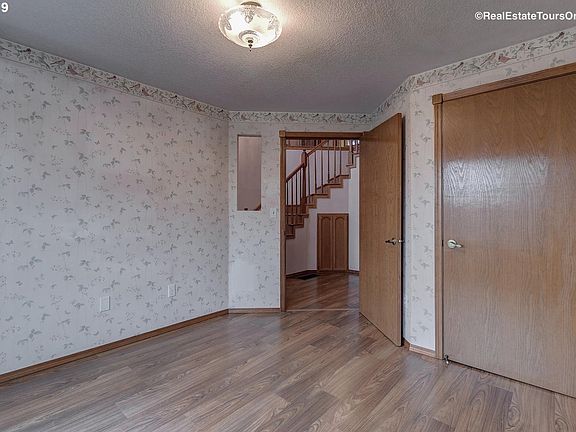 3rd image of 9102 NE 81st Ave