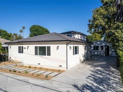 6842 Cedros Ave, Van Nuys, CA, 91405