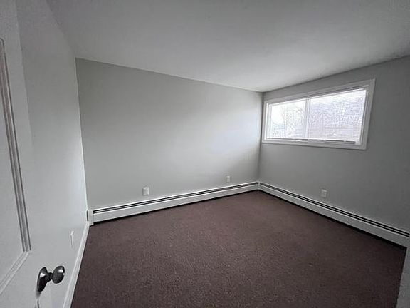 86 Church St APT 3, Rochester, NH 03839 | Zillow