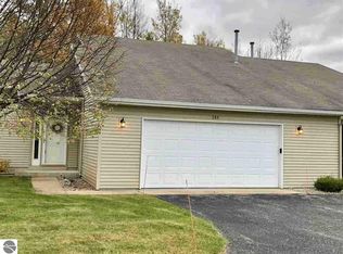 244 Greenview Cir #2, Cadillac, MI 49601