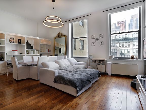 4th image of 655 6th Ave APT 4H