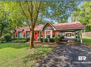 4 Azalea Ct, Fairhope, AL 36532