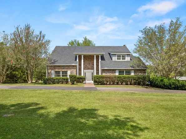 2106 Nolan Trce, Leesville, LA 71446