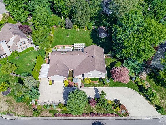 2nd image of 1899 Shore Dr