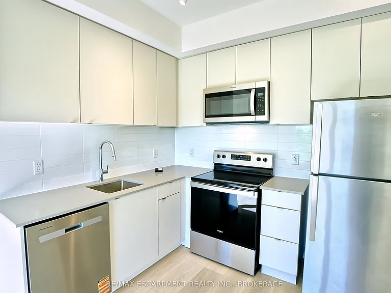 16 Melbourne Ave #308C — Photo 14