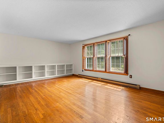 5th image of 43 Robinhood Drive