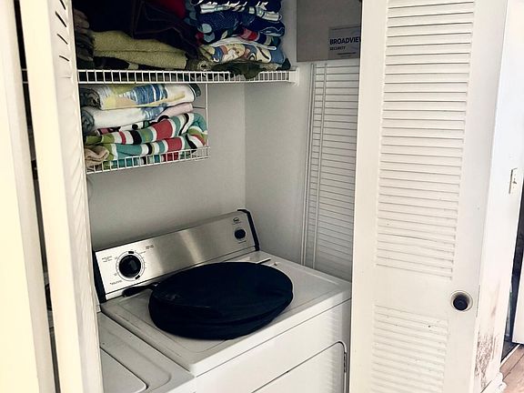 3rd image of 815 W Boynton Beach Boulevard #9-103