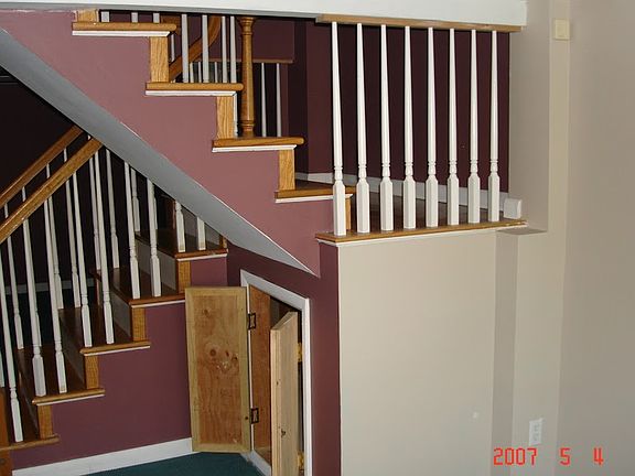 Stairs w under stair storage