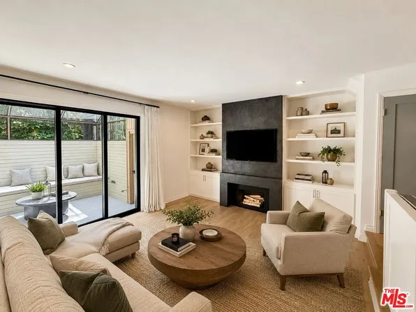 853 Larrabee St APT 6, West Hollywood, CA 90069