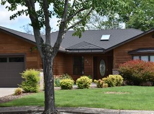 402 Garden Cir, Eagle Point, OR 97524