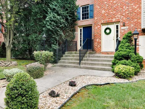 1137 Lindsay Ln, Hagerstown, MD 21742