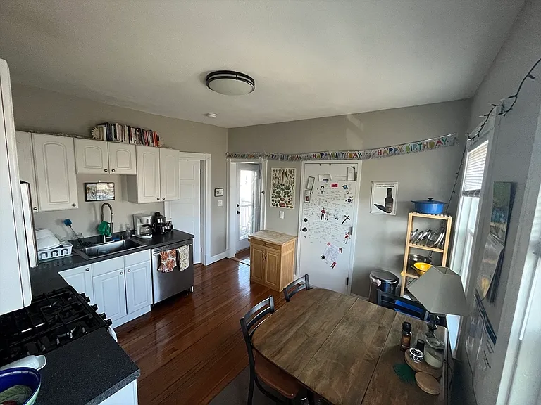 79-83 Beacon St #2 — Photo 5