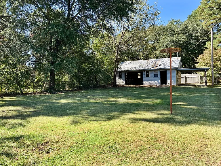 8006 Hobbs Dr — Photo 15