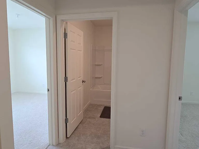528 Seafoam Cir — Photo 9