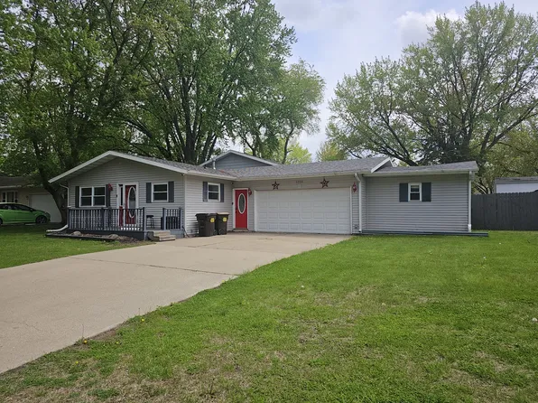 1208 Minkel St, Rock Falls, IL 61071
