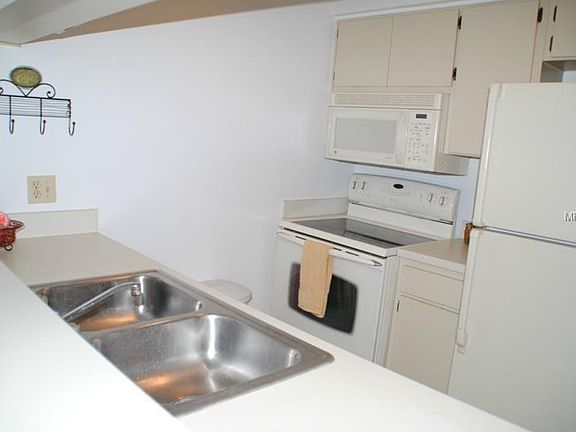 3rd image of 6826 Stones Throw Cir N #11309