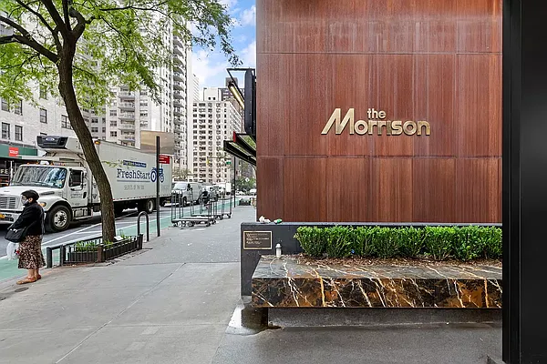 Rented by Metropolitan Property Group | media 11