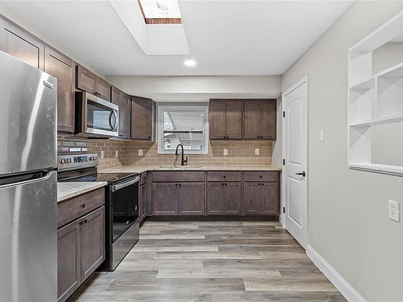 5th image of 10331 Durness Dr