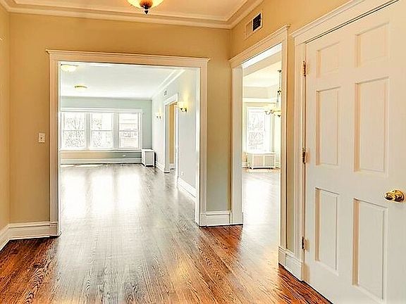 4th image of 1116 W Columbia Ave APT 3W