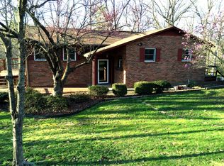 135 Petrea Ln, Taylorsville, NC 28681