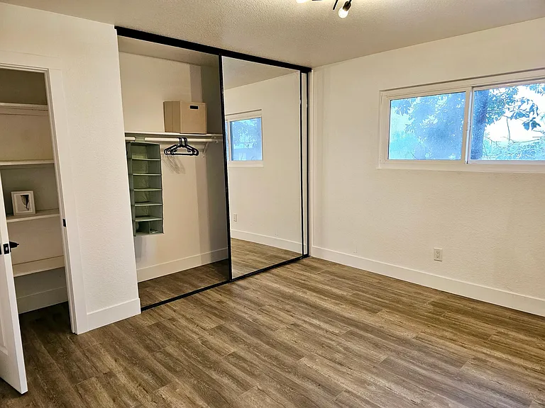 102 N Merrimac Dr #C — Photo 20