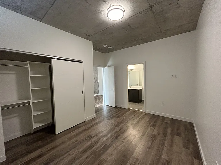 5623 Fenwick St #AYA405 — Photo 23
