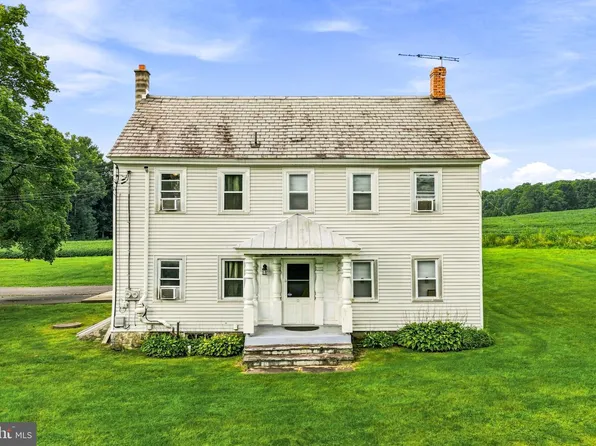 267 Long Mountain Rd, Effort, PA 18330