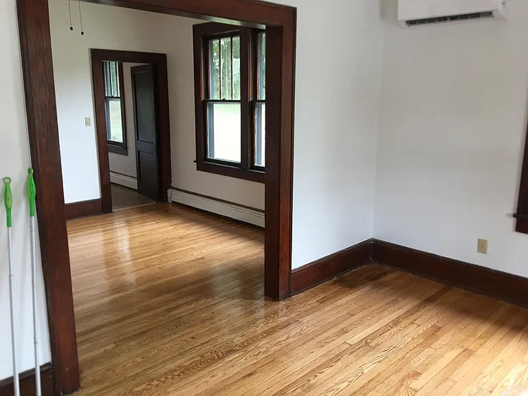 815 Patrick Henry Dr — Photo 3