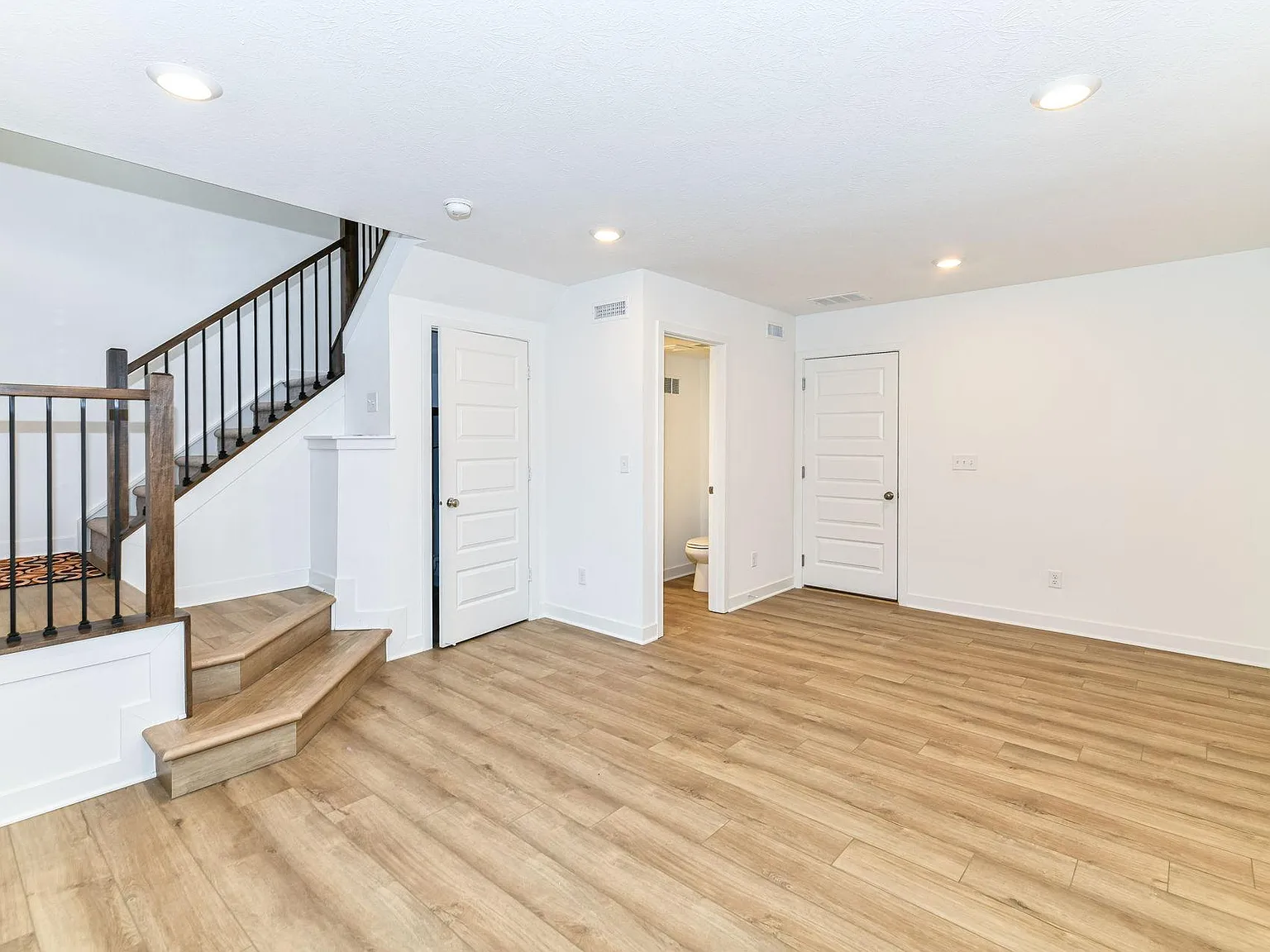 3 bed, 1826 sqft, $2,500 — Photo 4