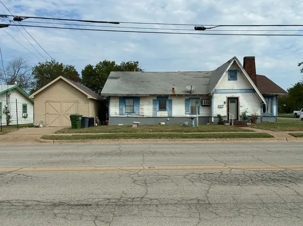 315 SE Martin Luther King Jr St, Mineral Wells, TX 76067
