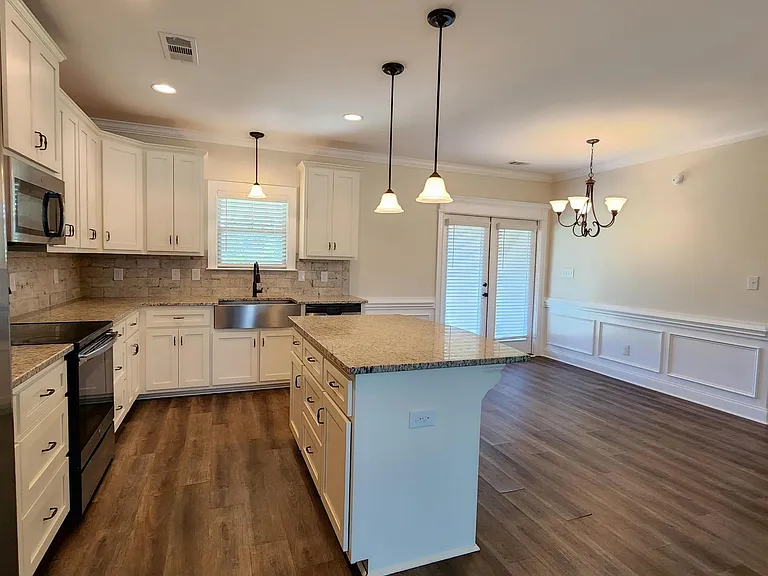 502 Charlestown Way — Photo 18