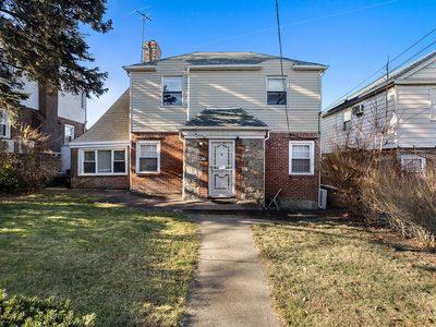 82-28 166th St, Jamaica, NY, 11432