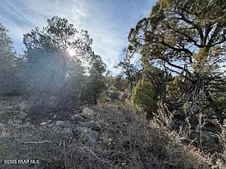 2nd image of 11 N Moonshine Rd