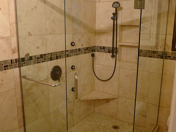 3rd image of 4828 S Highland Cir APT 303