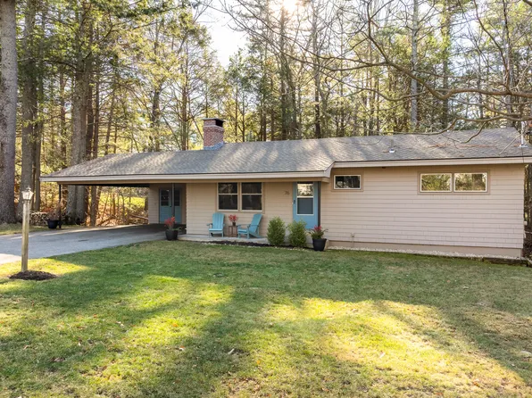 76 Johnson Road, Falmouth, ME 04105