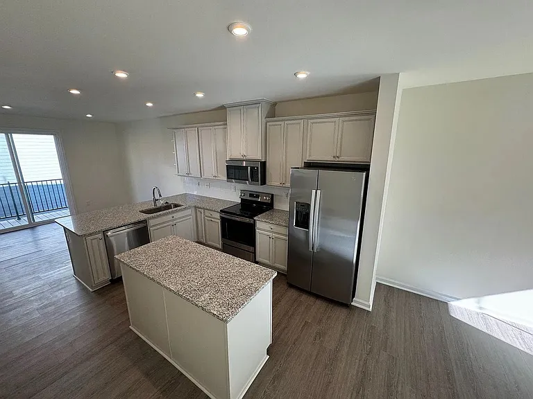 6326 Cleburne Ct — Photo 12