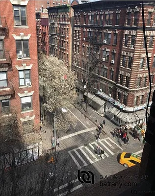 Rented by Batra Group Inc | media 31