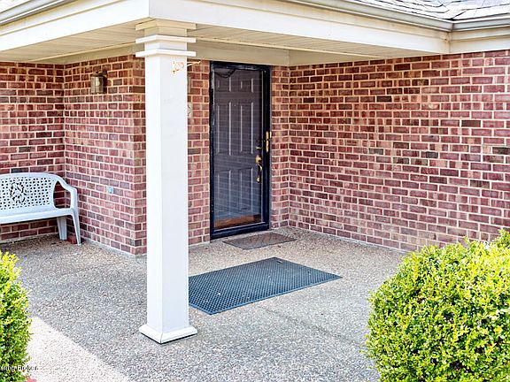 2nd image of 4482 Southbridge Ct