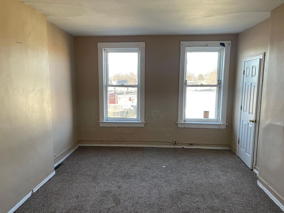 1st image of 4548-4550 Virginia Ave #4550-2F