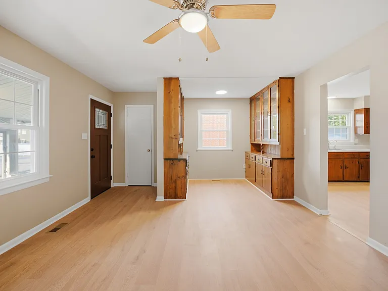 1210 Pansy St — Photo 10