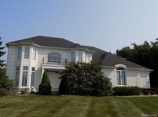 1557 Bartley Ln, Bloomfield Hills, MI 48304
