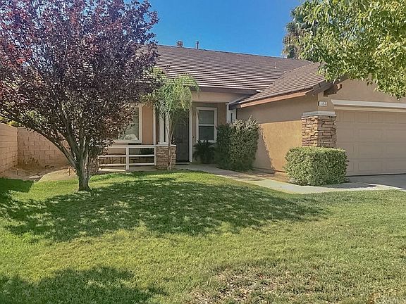 3rd image of 193 Goldenrod Ave