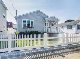 41 Hawthorn Ave, Winthrop, MA 02152