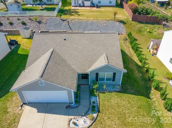 1980 8th Street Ln SE, Hickory, NC 28602